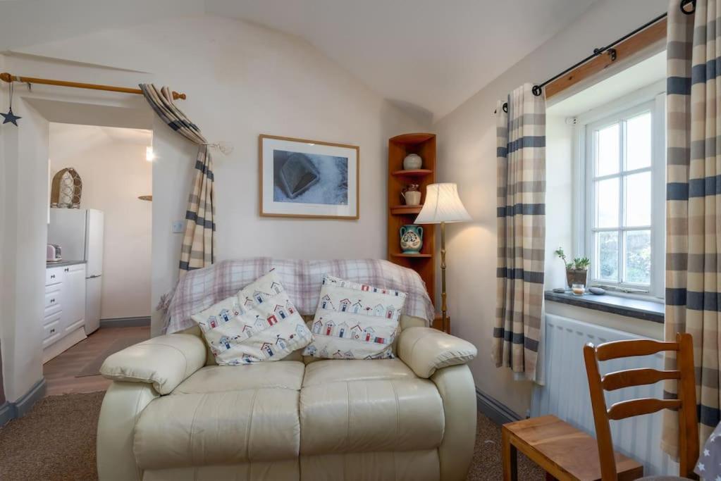 Coastal Cottage 'The Garden Cottage ' ハートランド エクステリア 写真