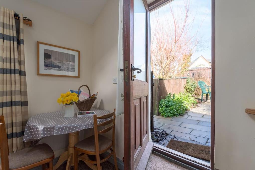 Coastal Cottage 'The Garden Cottage ' ハートランド エクステリア 写真